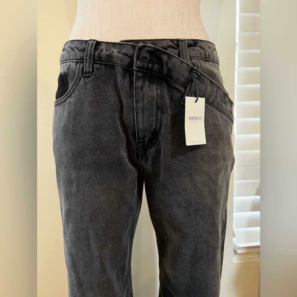 Crisscross Waist 90s Fit Jeans